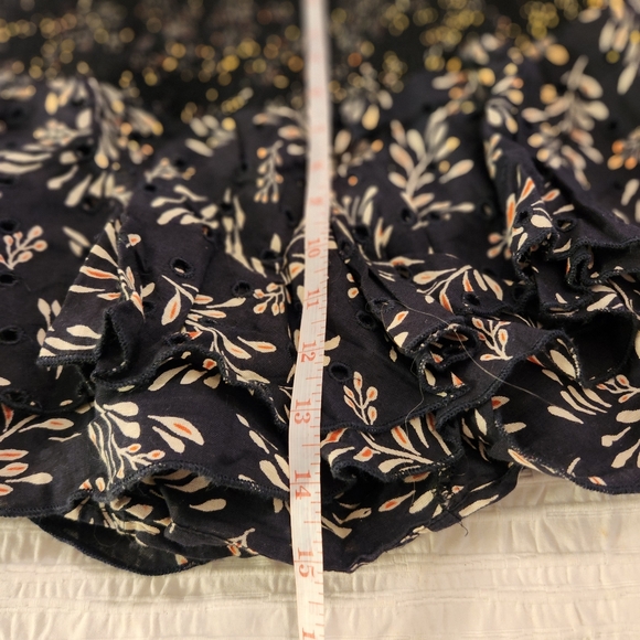 Zara black floral eyelet mini sports size small to medium - Picture 7 of 11